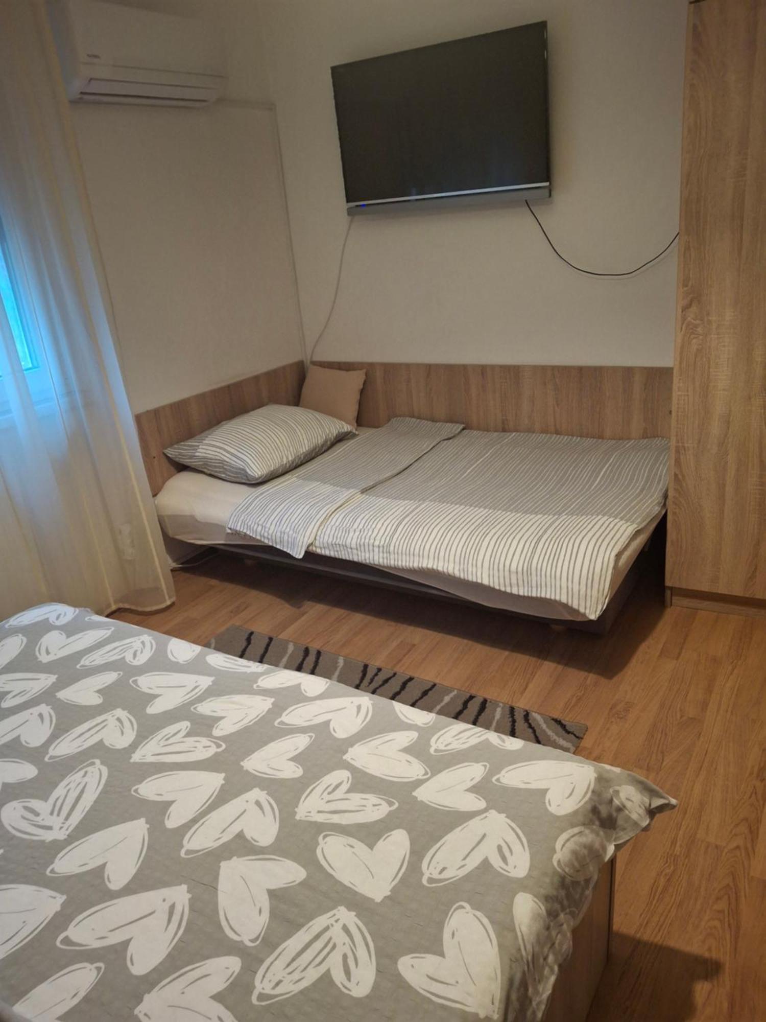 Apartman Centros Osijek Bagian luar foto