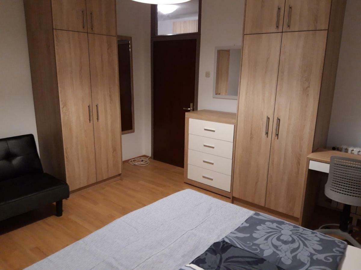 Apartman Centros Osijek Bagian luar foto