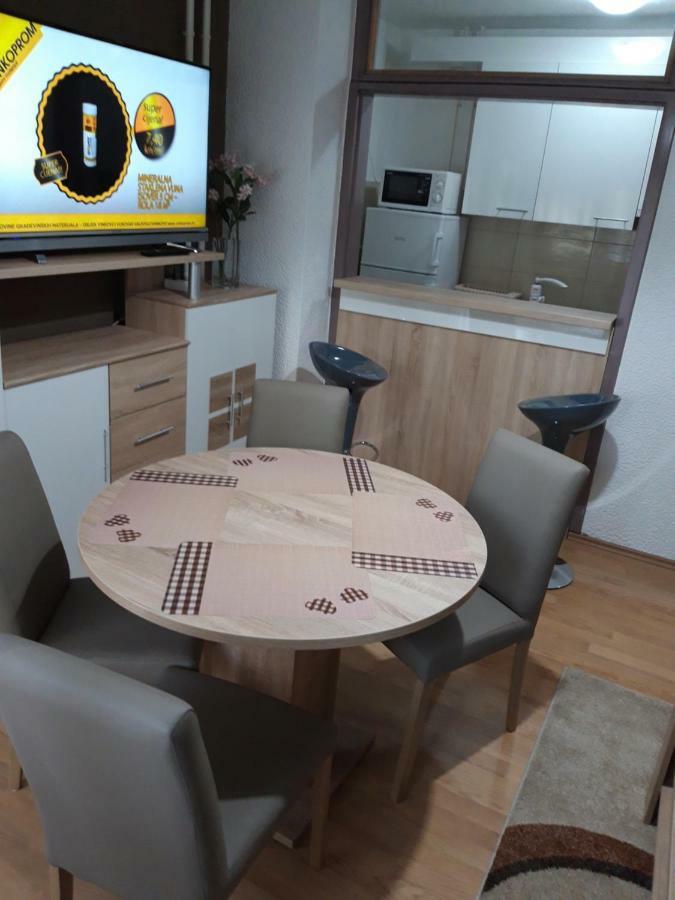 Apartman Centros Osijek Bagian luar foto