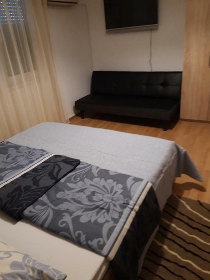 Apartman Centros Osijek Bagian luar foto